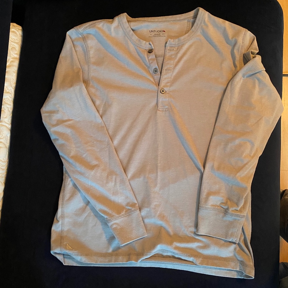 Untuck-it gray Henley